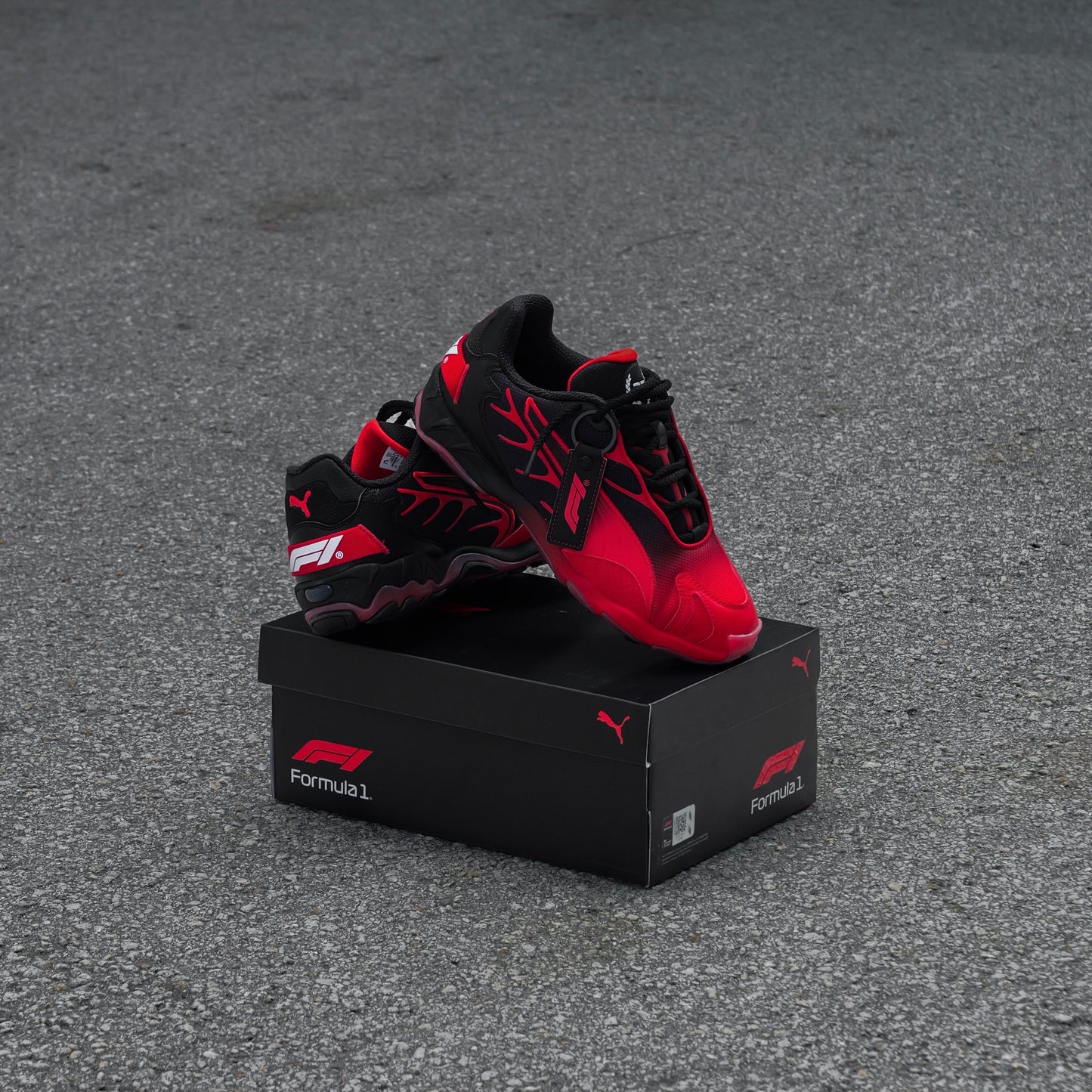 Mens Puma Inhale F1 75yrs (Puma Black/Pop Red)