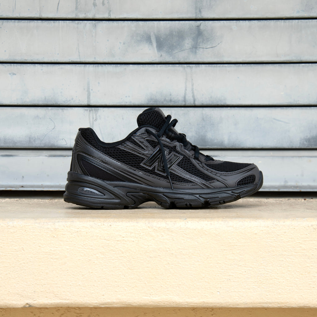 Mens New Balance 740 (Black/Black) - U740B02