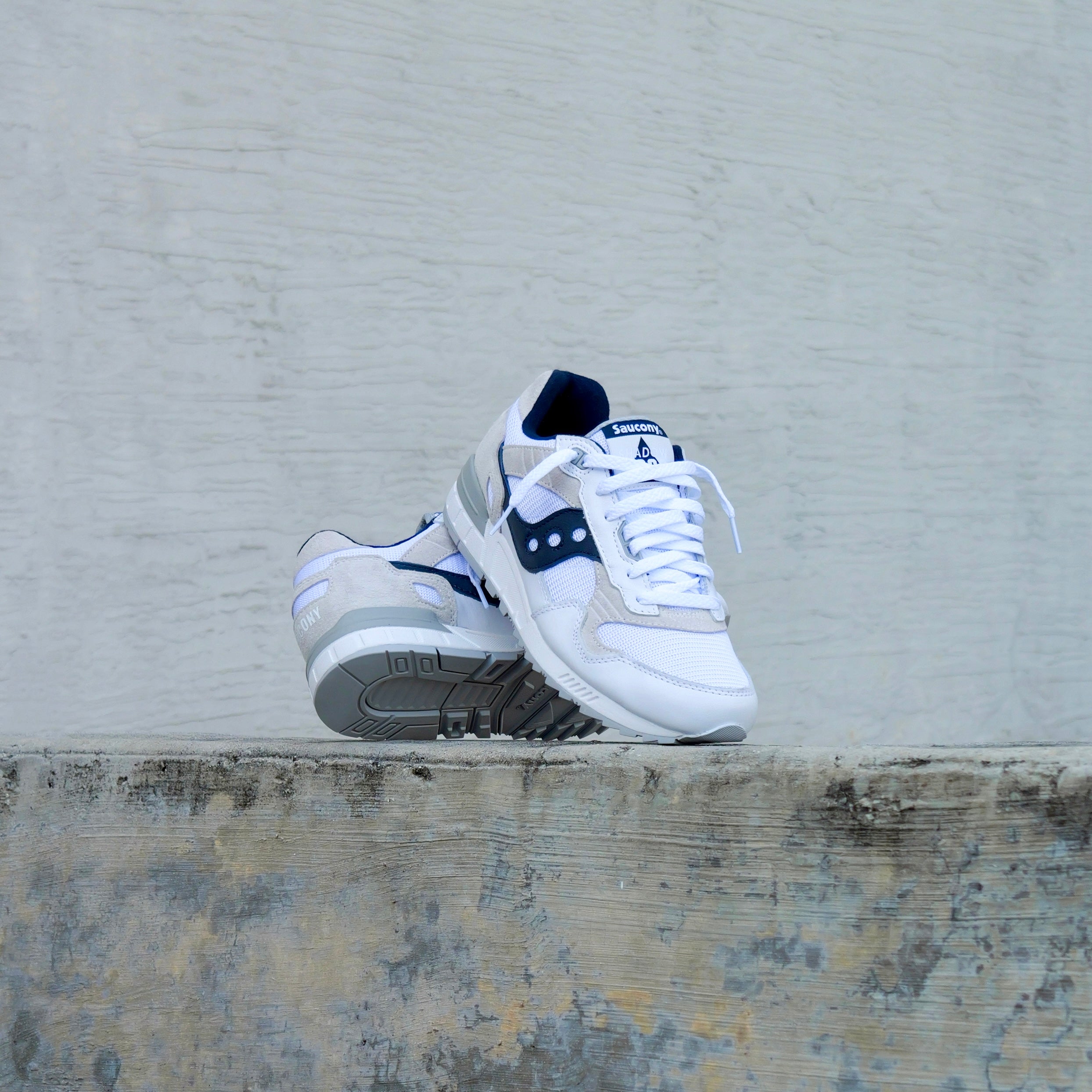Mens Saucony Shadow 5000 (White/Navy)