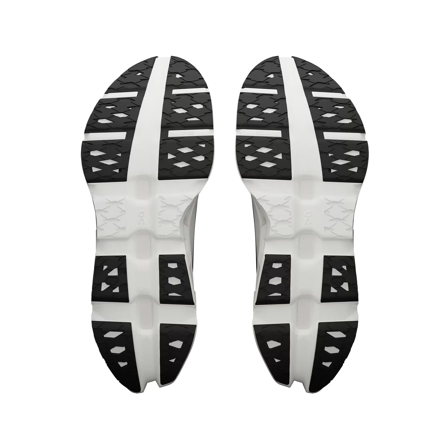 On Running | Cloudmonster 3 Hyper | Women's | Black/Ivory