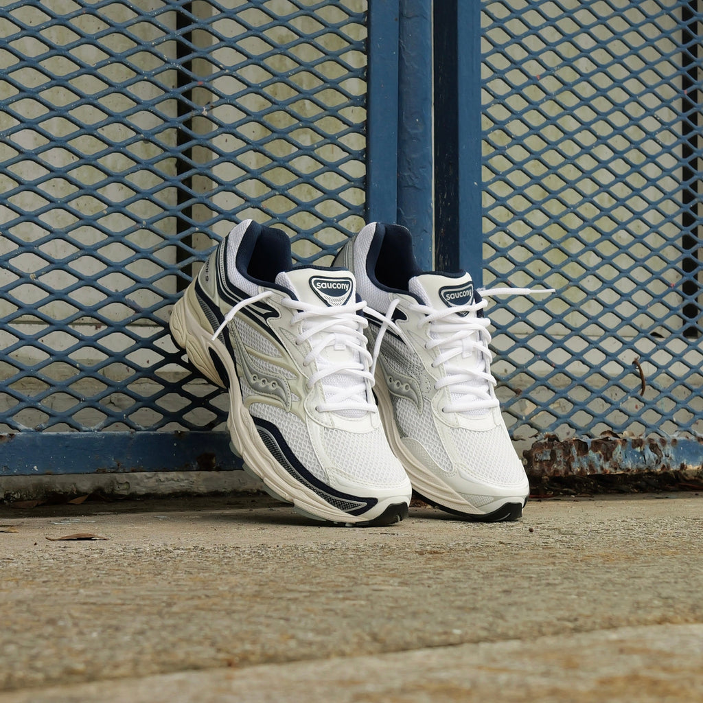 Mens Saucony ProGrid Omni 9 (White/Navy)