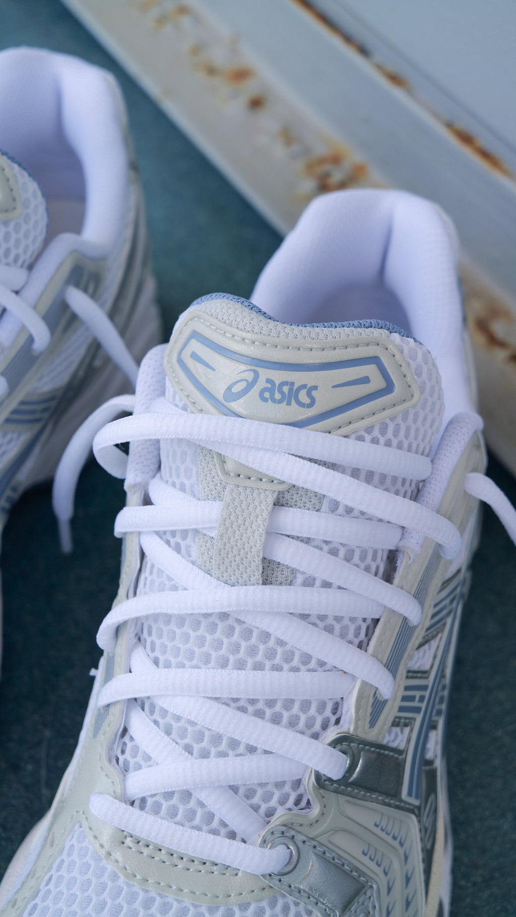 Mens Asics Gel-Kayano 14 (White/Light Navy)