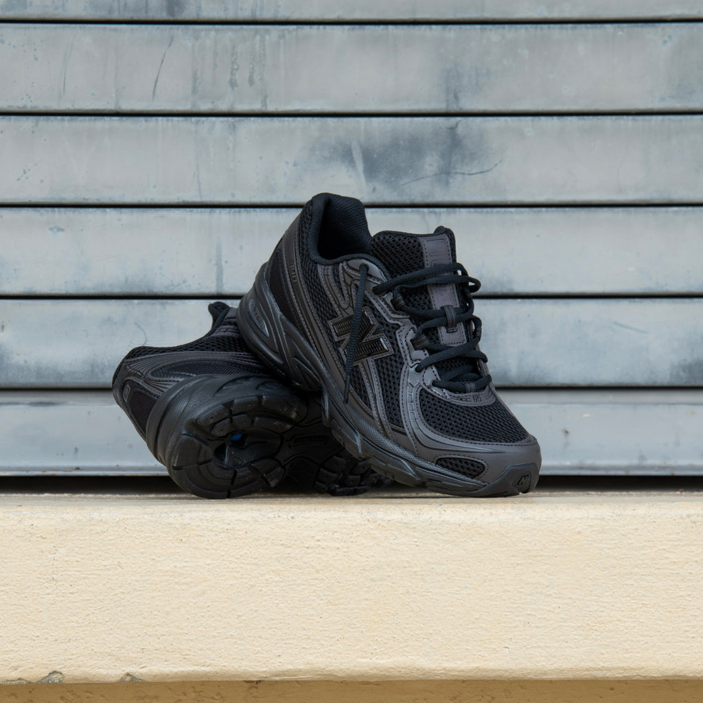 Mens New Balance 740 (Black/Black) - U740B02