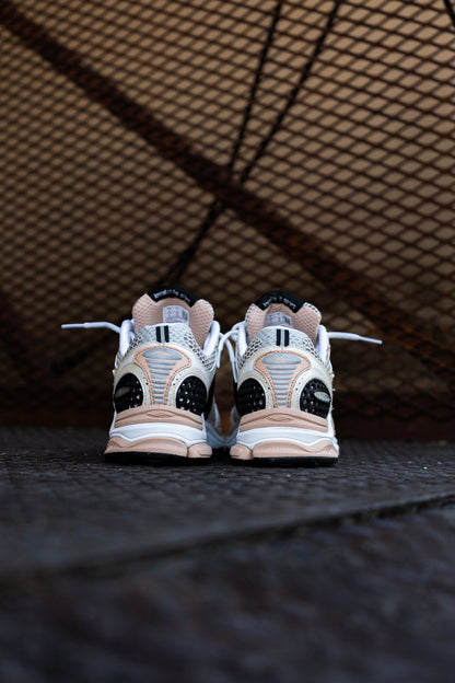 Mens Saucony ProGrid Triumph 4 Cream/Tan (S70704-11)