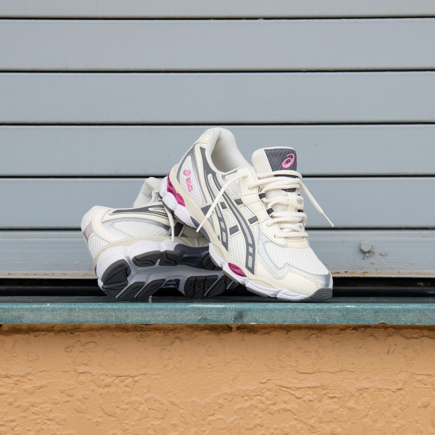 Mens Asics Gel-NYC 2055 (Cream/Carbon)