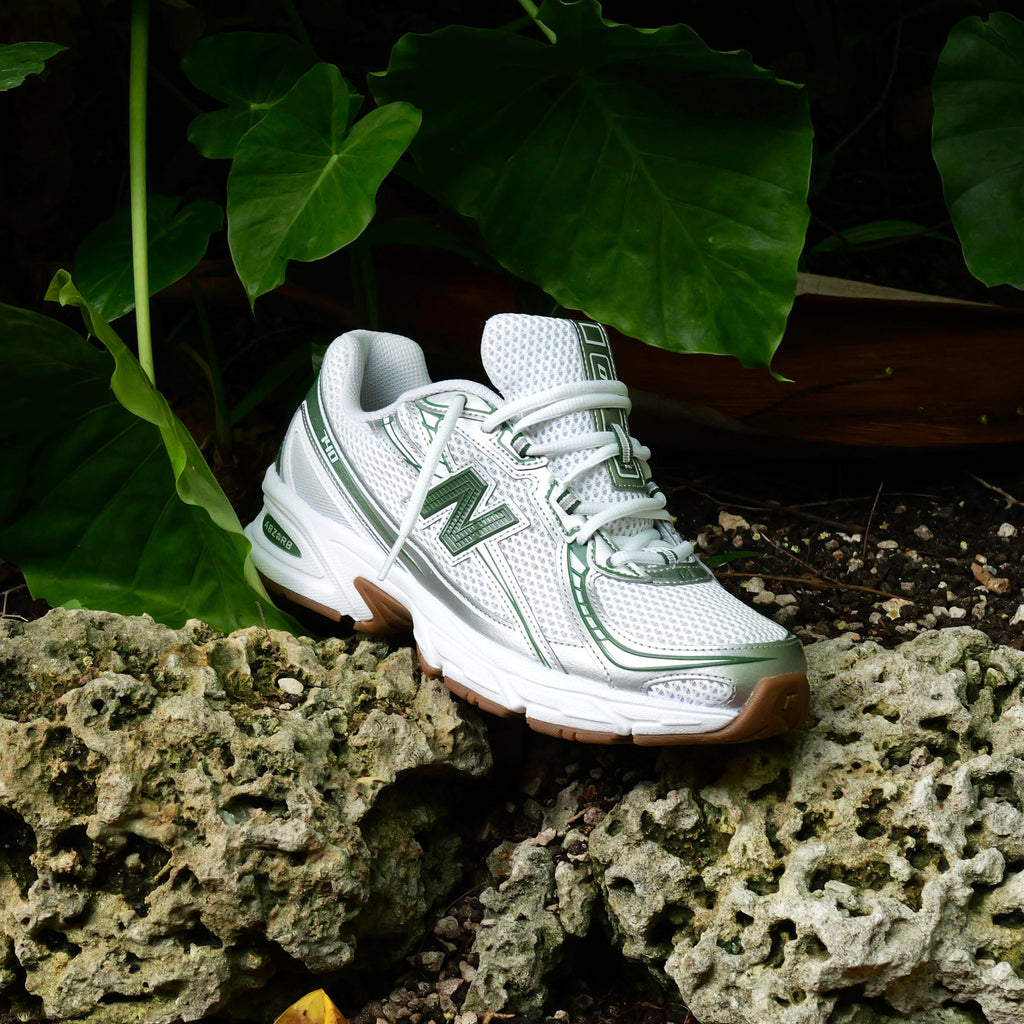 Mens New Balance U740SF2 (Metallic Silver/Green)