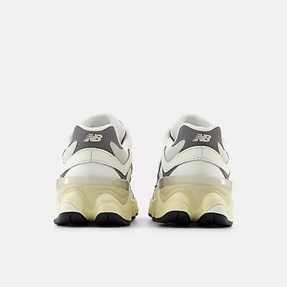 Big Kids' New Balance 9060 "Sea Salt Castlerock"