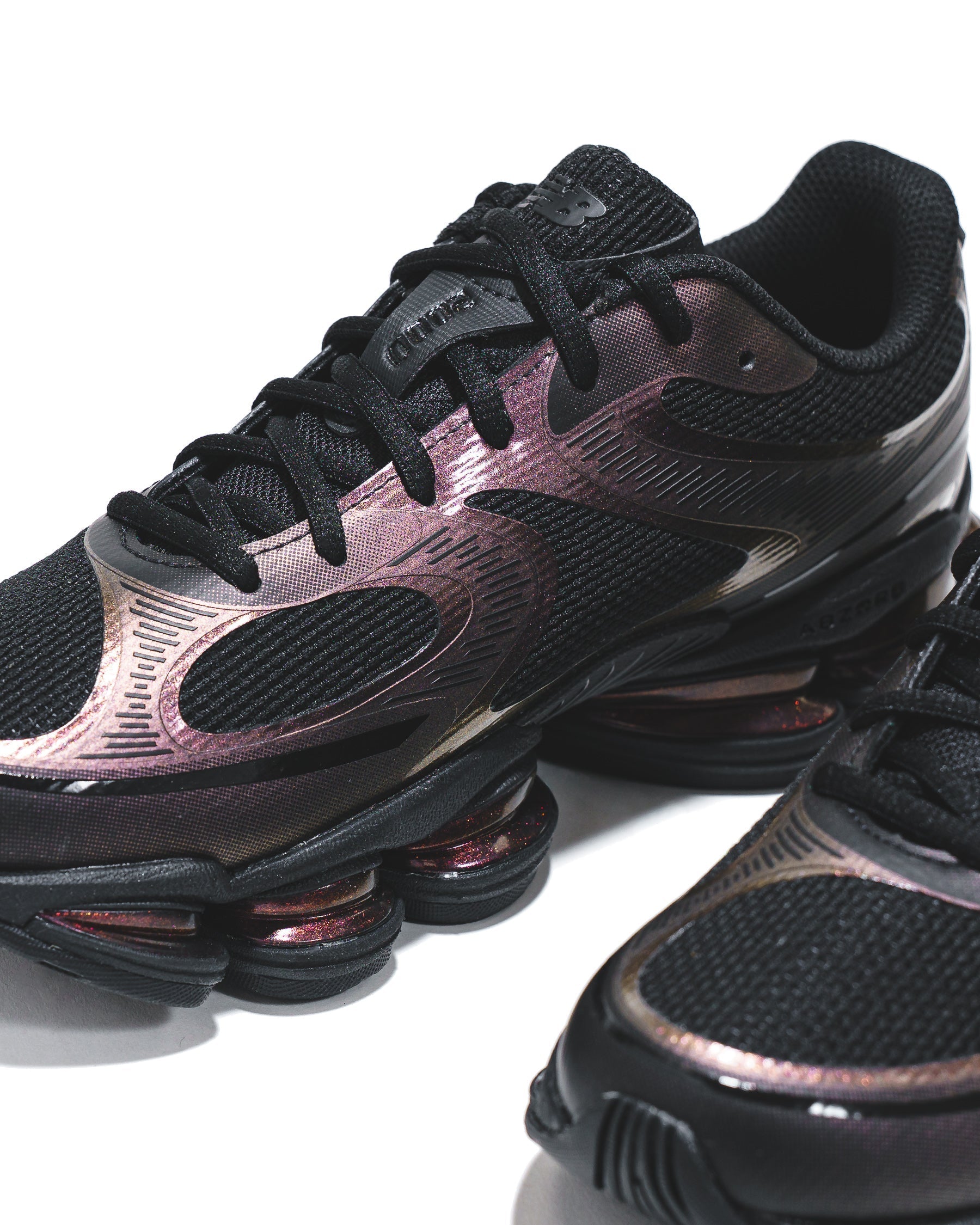 New Balance Unisex Abzorb 2000 Iridescent Black U2000PPB