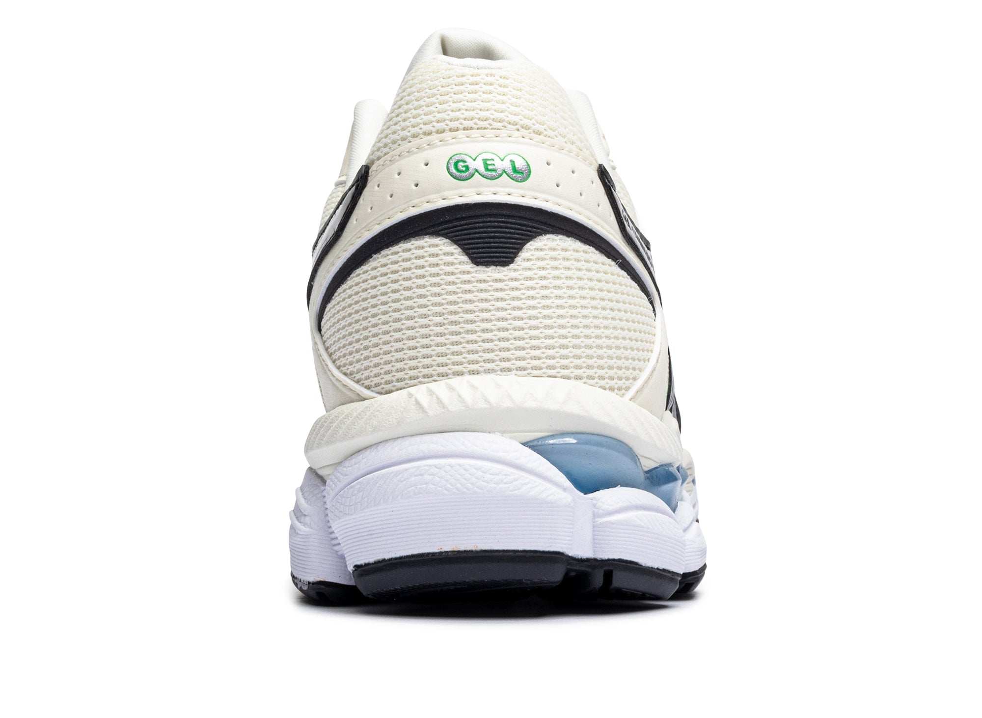 Asics Gel-Cumulus 16 in 'Ivory / Pure Silver'