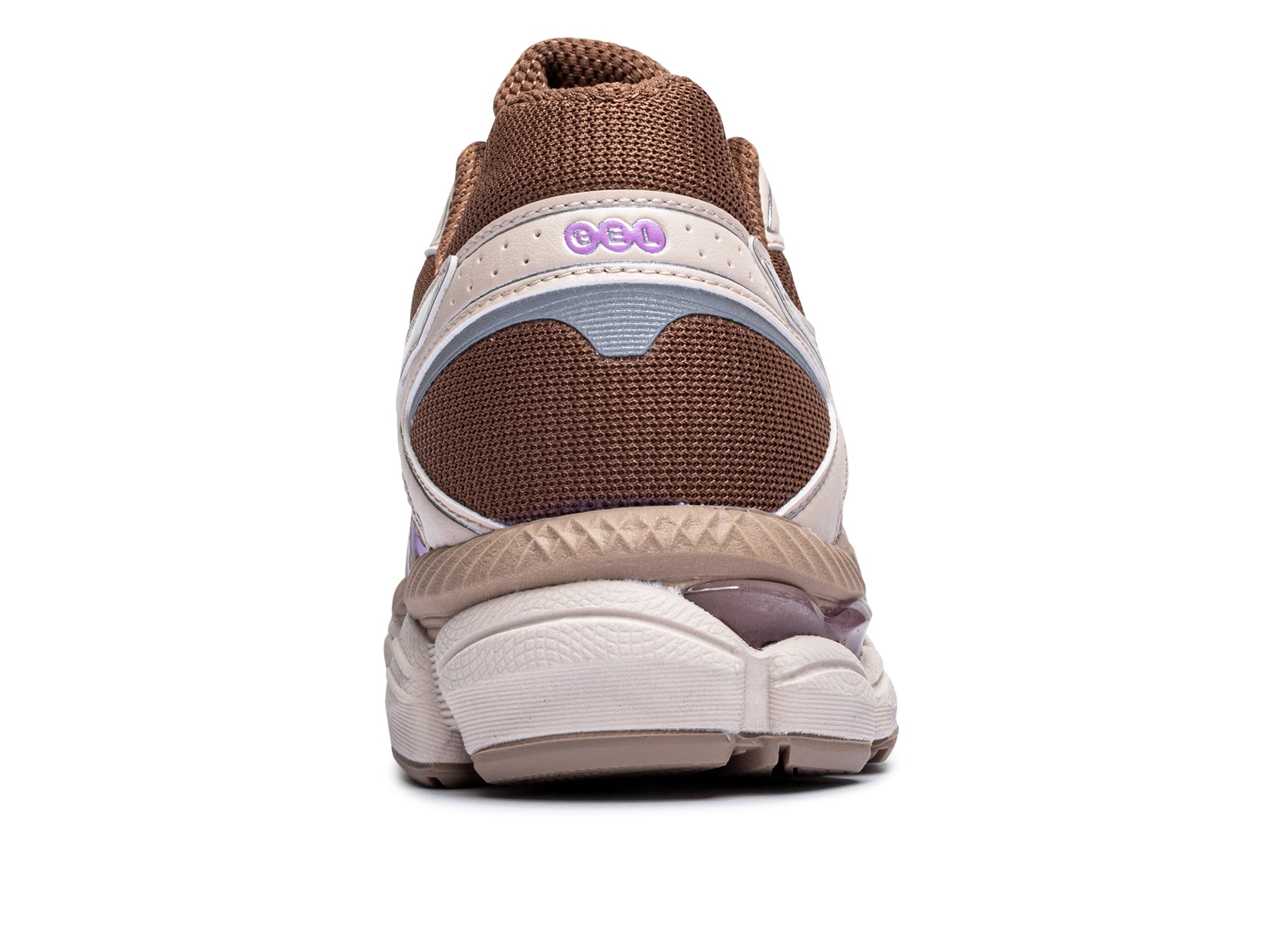 Asics Gel-Cumulus 16 in 'Cinnamon / Pure Silver'