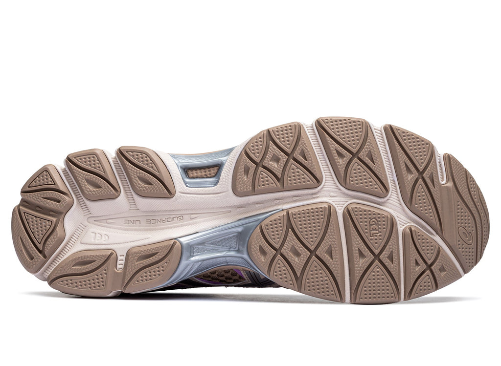Asics Gel-Cumulus 16 in 'Cinnamon / Pure Silver'