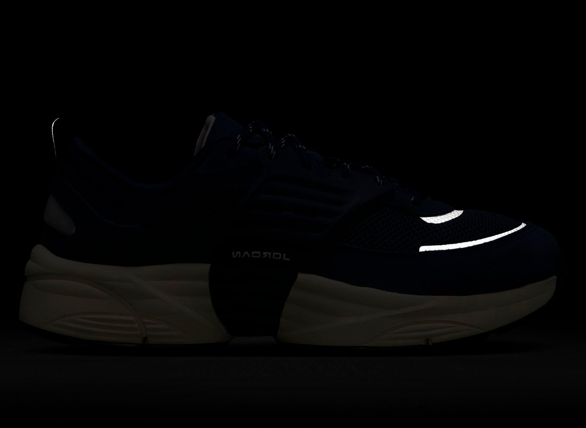 Air Jordan Trunner O/S in Midnight Navy