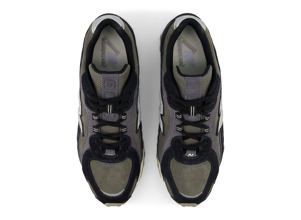New Balance 204L U204L5WZ in Black / Magnet